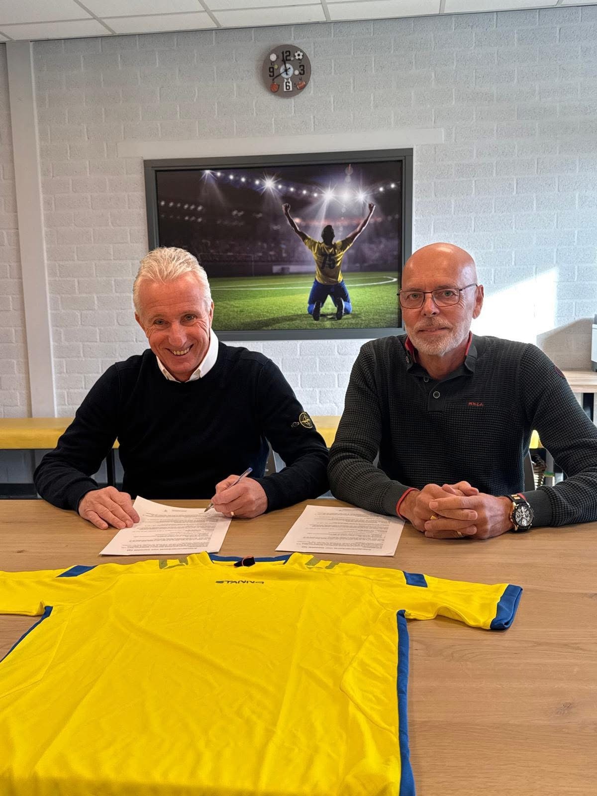 Miguel van den Dungen volgend seizoen nieuwe hoofdtrainer